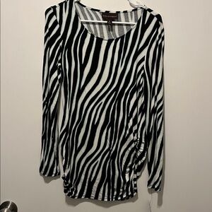 Dana Buchman Black, White and Green Zebra Print Tunic